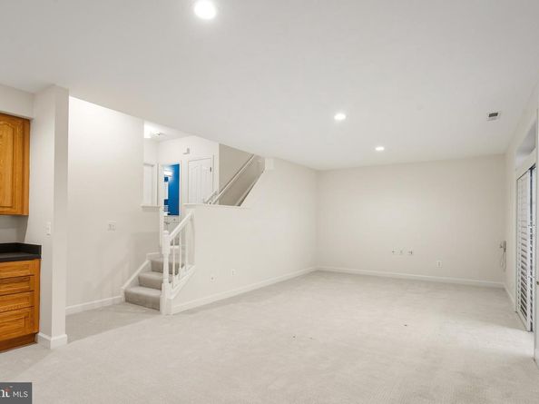 1919 Logan Manor Drive, Reston VA 20190