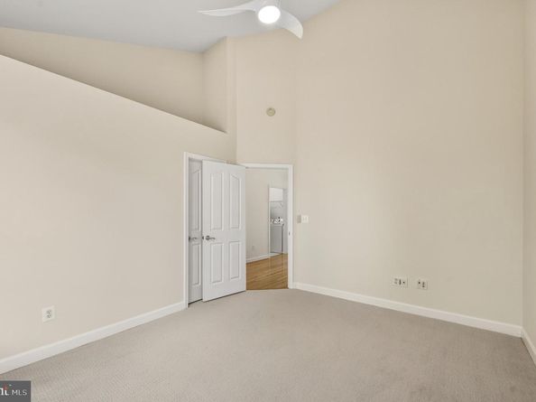 1919 Logan Manor Drive, Reston VA 20190