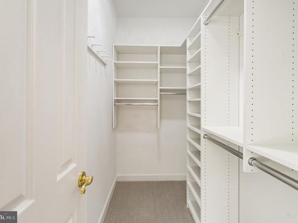 1919 Logan Manor Drive, Reston VA 20190