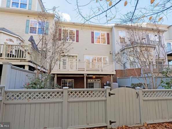 1919 Logan Manor Drive, Reston VA 20190