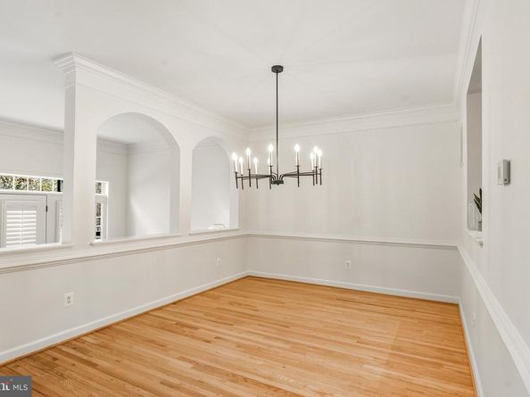 1919 Logan Manor Drive, Reston VA 20190