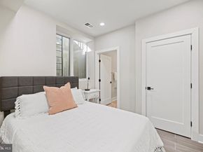 824 18TH Street NE 3, Washington DC 20002