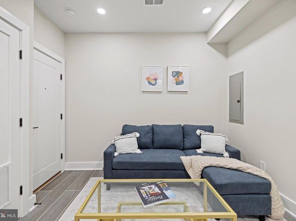 824 18TH Street NE 3, Washington DC 20002