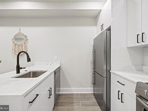 824 18TH Street NE 3, Washington DC 20002