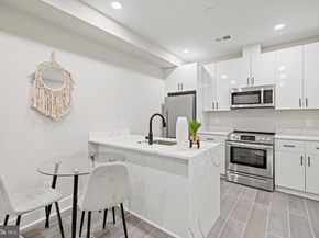 824 18TH Street NE 3, Washington DC 20002