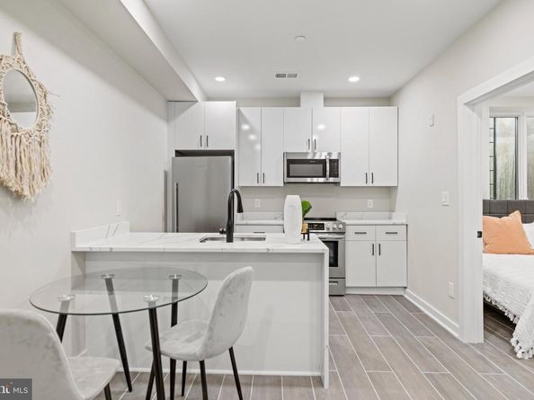 824 18TH Street NE 3, Washington DC 20002