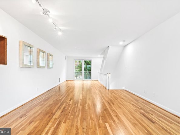 73 G Street SW 103, Washington DC 20024