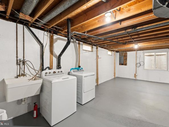 11234 Hunting Horn Lane, Reston VA 20191