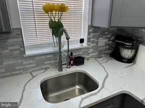 2525 Island Avenue, Philadelphia PA 19153