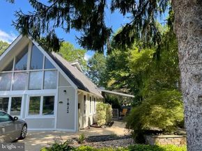 7822 Holmes Run Drive, Falls Church VA 22042