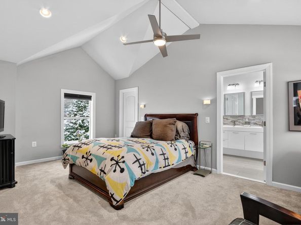 7822 Holmes Run Drive, Falls Church VA 22042