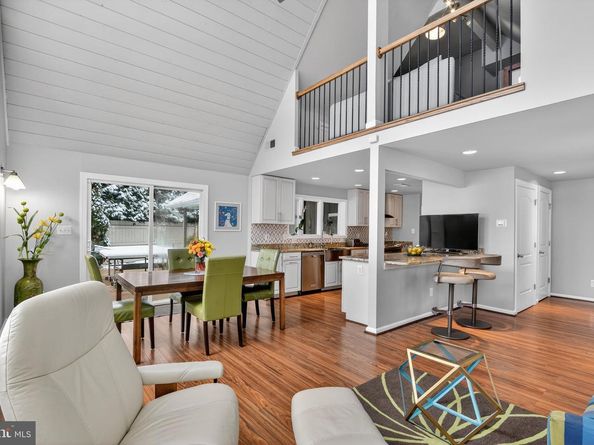 7822 Holmes Run Drive, Falls Church VA 22042