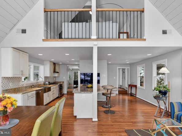 7822 Holmes Run Drive, Falls Church VA 22042