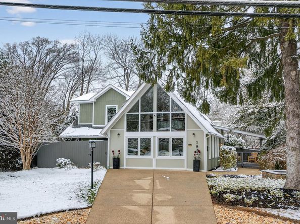 7822 Holmes Run Drive, Falls Church VA 22042