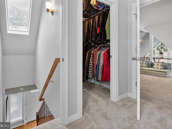 7822 Holmes Run Drive, Falls Church VA 22042