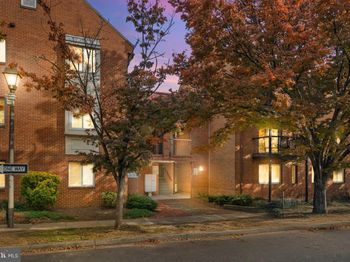 1109 N Taylor Street