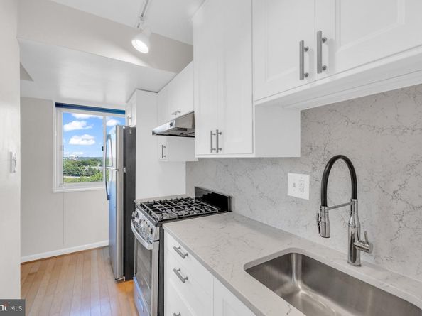 2500 N Van Dorn Street 817, Alexandria VA 22302