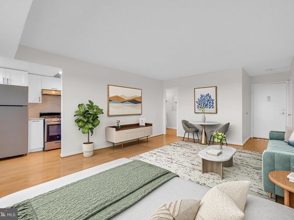 2500 N Van Dorn Street 817, Alexandria VA 22302