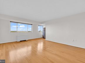 2500 N Van Dorn Street 817, Alexandria VA 22302
