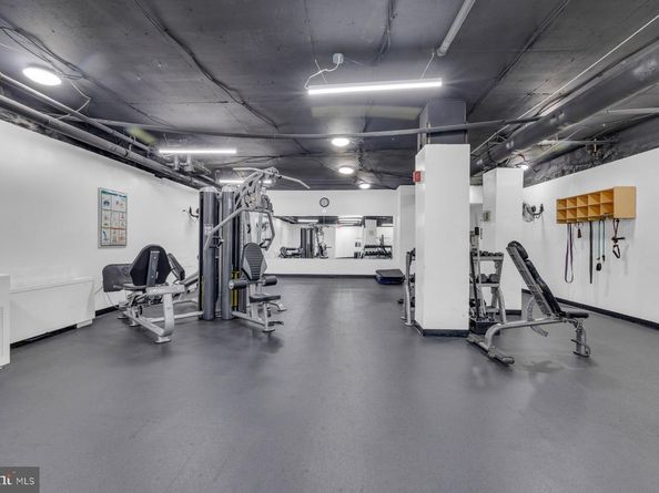 2500 N Van Dorn Street 817, Alexandria VA 22302