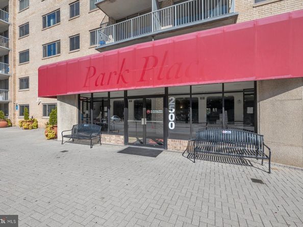 2500 N Van Dorn Street 817, Alexandria VA 22302