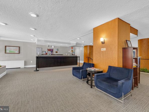 2500 N Van Dorn Street 817, Alexandria VA 22302