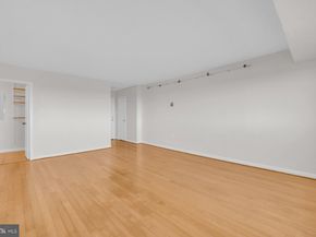 2500 N Van Dorn Street 817, Alexandria VA 22302