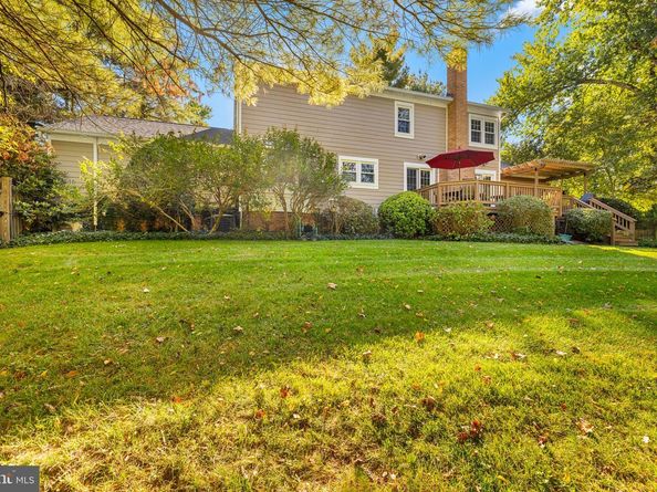 1302 Clayborne House Court, Mclean VA 22101