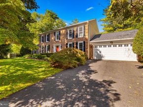 1302 Clayborne House Court, Mclean VA 22101