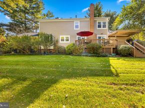 1302 Clayborne House Court, Mclean VA 22101