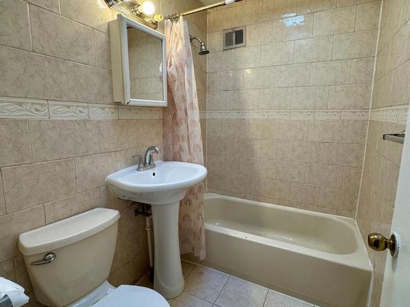 4251 I Street, Philadelphia PA 19124