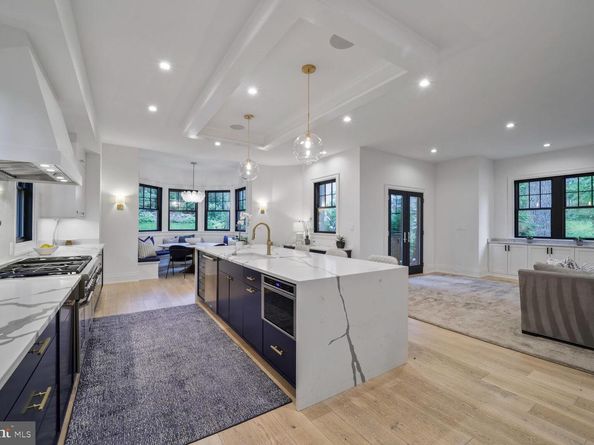 3127 51st Place NW, Washington DC 20016