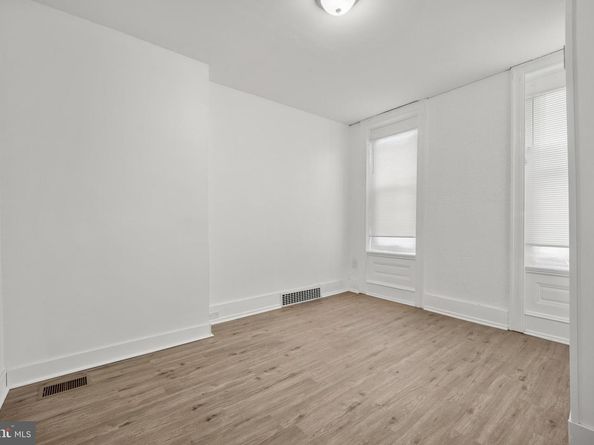2957 N 8TH Street, Philadelphia PA 19133