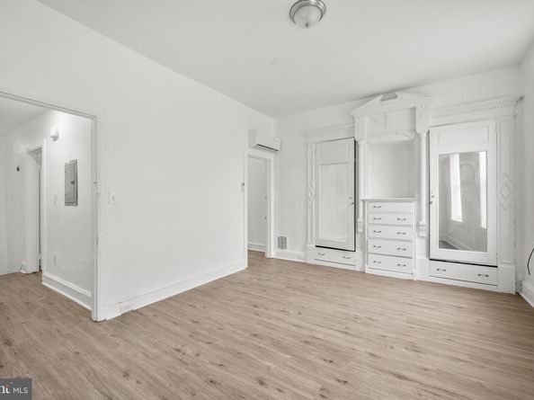 2957 N 8TH Street, Philadelphia PA 19133