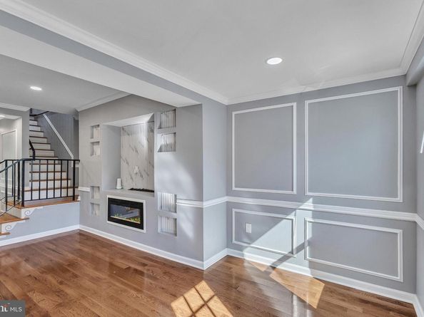 5221 Warrington Avenue, Philadelphia PA 19143