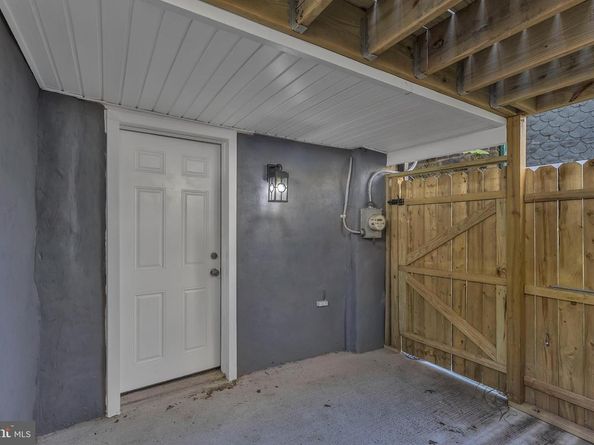 5221 Warrington Avenue, Philadelphia PA 19143