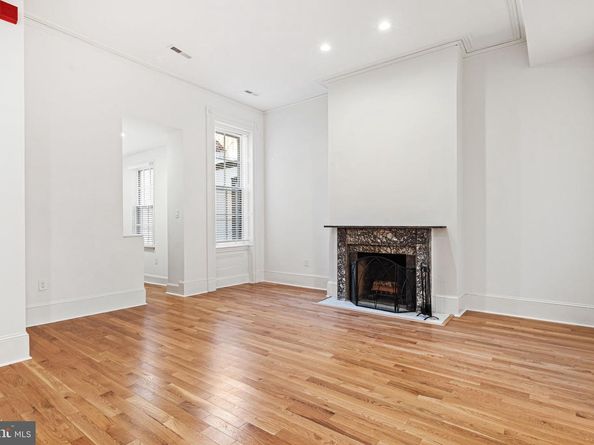 306 S 10TH Street B, Philadelphia PA 19107