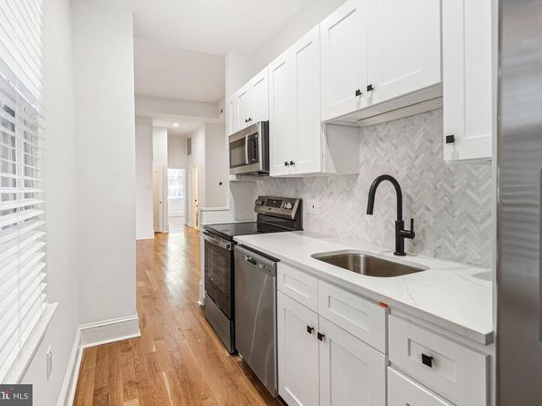 306 S 10TH Street B, Philadelphia PA 19107