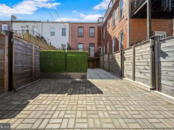 41 R Street NW, Washington DC 20001