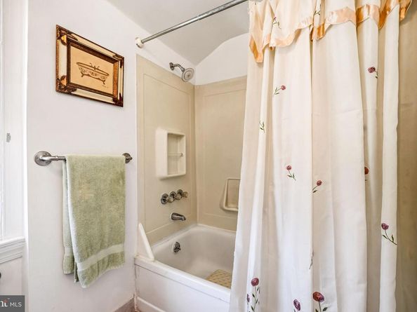 400 Witley Road, Wynnewood PA 19096