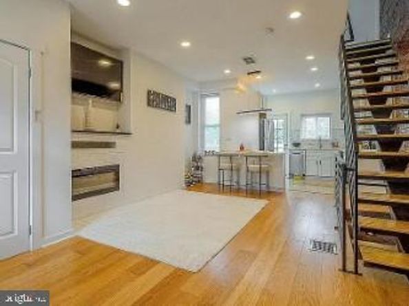 913 S Yewdall Street, Philadelphia PA 19143