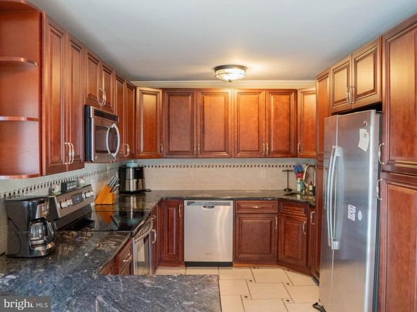 154 Juniper Drive, Levittown PA 19056