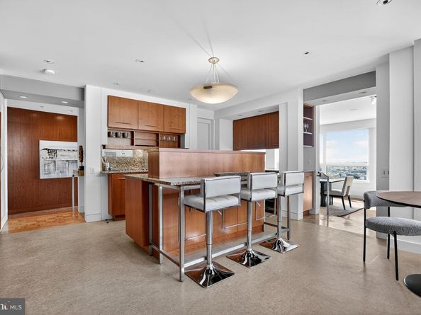 1820 Rittenhouse Square 1802, Philadelphia PA 19103