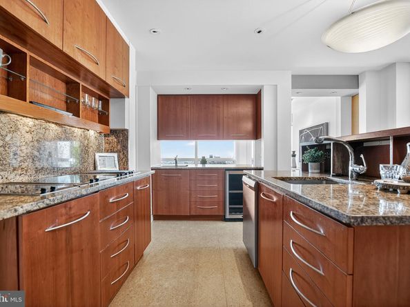 1820 Rittenhouse Square 1802, Philadelphia PA 19103