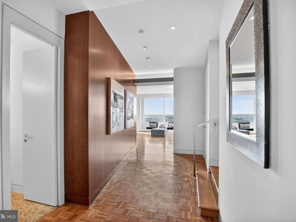 1820 Rittenhouse Square 1802, Philadelphia PA 19103