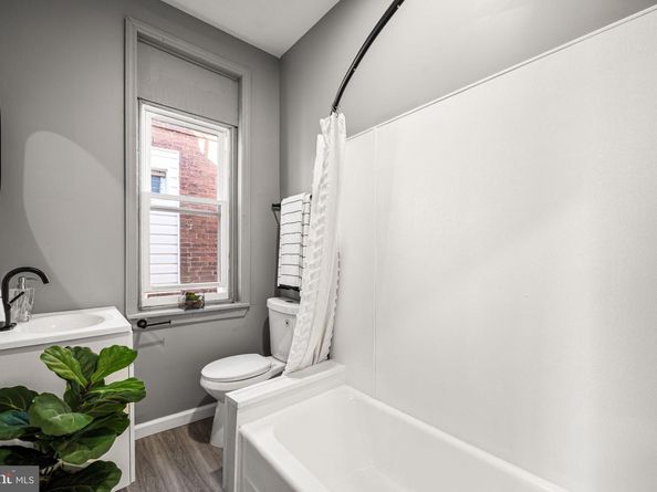 2427 N Hollywood Street, Philadelphia PA 19132