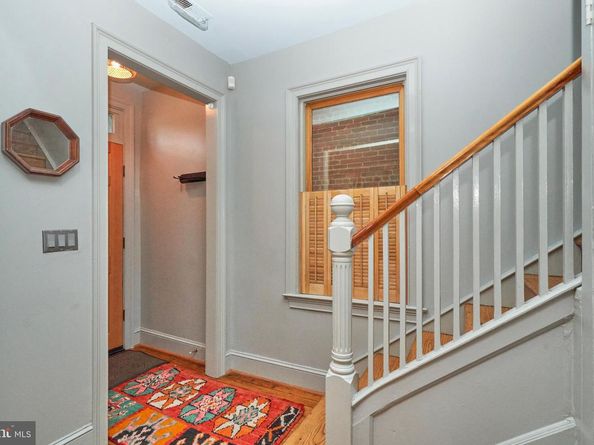 20 9TH Street NE, Washington DC 20002