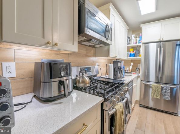 3420 Barclay Street, Philadelphia PA 19129