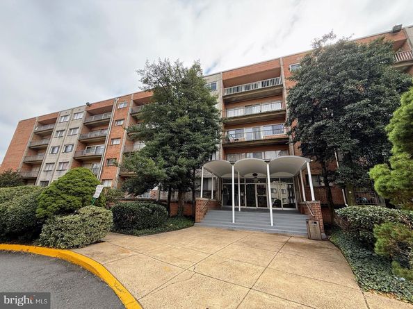 5831 Quantrell Avenue 505, Alexandria VA 22312
