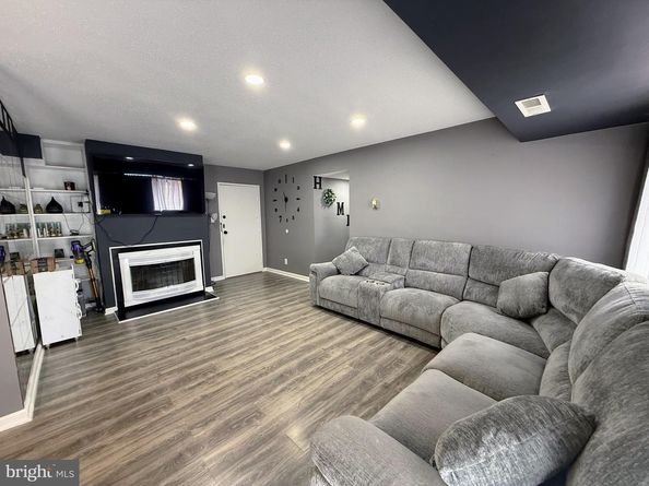 5831 Quantrell Avenue 505, Alexandria VA 22312